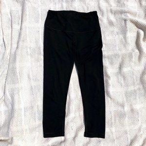 Yogalicious High-Waist Ultra Soft Black Capris